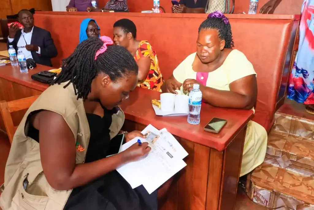 Mobile Internet Deployment Enables 500 Women to Register Businesses Online